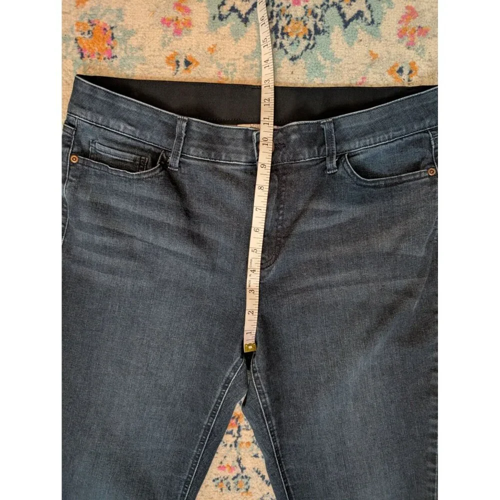 Croft and‎ Barrow Dark Wash Raw Hem Cropped Jeans with Stud Detail - 16